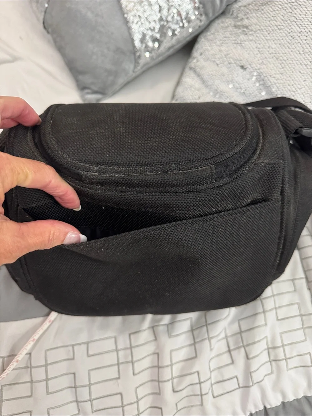 Sony Black Compact Shoulder Camera/Travel Bag